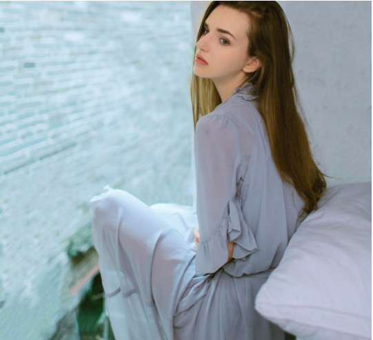 欧美高颜值美女气质甜美笑颜图片 8